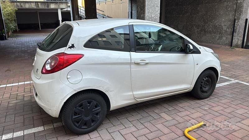 Usata Ford Ka 69 CV (50 kW) 2010 Bianco Utilitaria