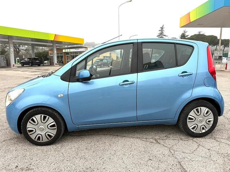 Usata Opel Agila Enjoy 65 CV (47 kW) 2009 Blu Monovolume