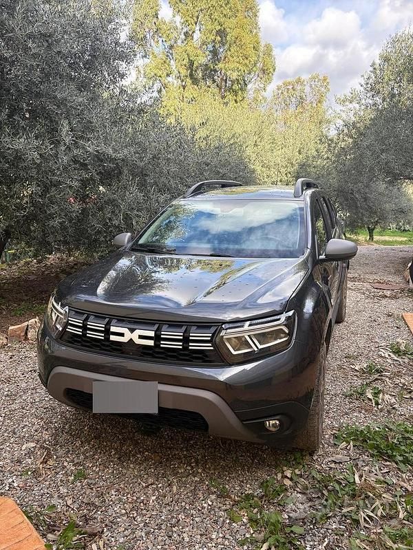 Usata Dacia Duster 101 CV (74 kW) 2023 Grigio SUV