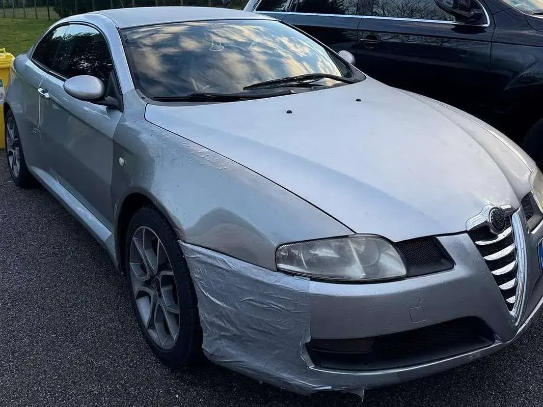 Usata Alfa Romeo GT Impression 150 CV (110 kW) 2005 Argento Coupé