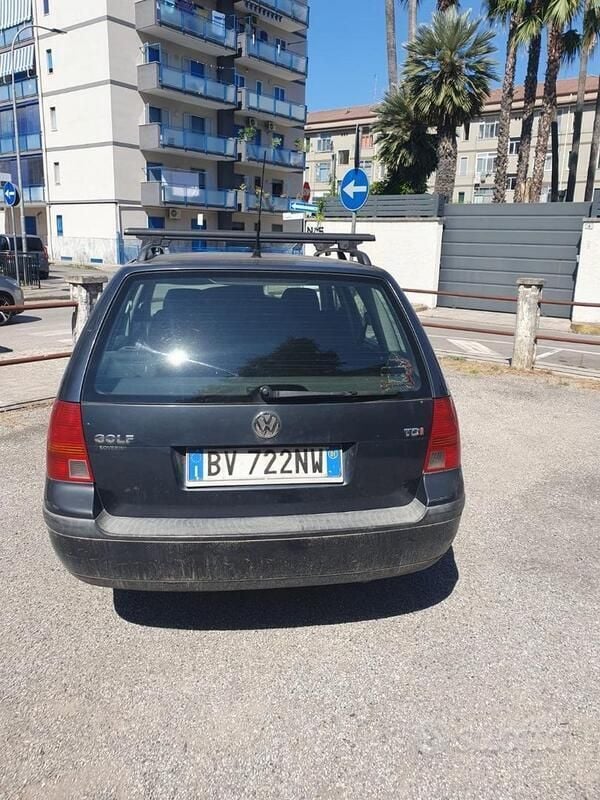 Usata VW Golf IV 101 CV (74 kW) 2002 Utilitaria