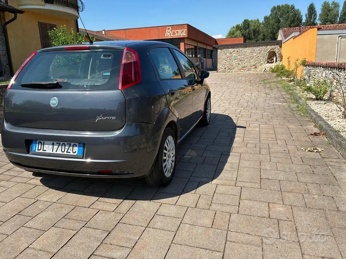 Usata Fiat Grande Punto Emotion 90 CV (66 kW) 2007 Utilitaria