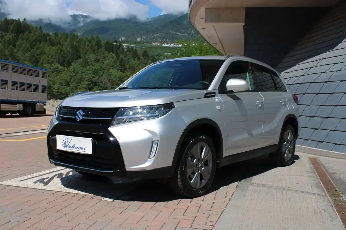 Nuova Suzuki Vitara Cool 110 CV (80 kW) 2026 Argento SUV