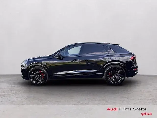 Usata Audi Q8 S-line plus 489 CV (359 kW) 2025 Nero mito metallizzato SUV