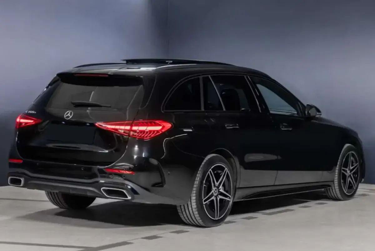 Usata Mercedes C300 Advanced Plus 313 CV (230 kW) 2024 Nero SUV