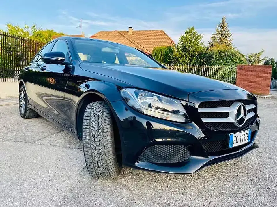 Usata Mercedes C180 Executive 116 CV (85 kW) 2016 Nero Berlina