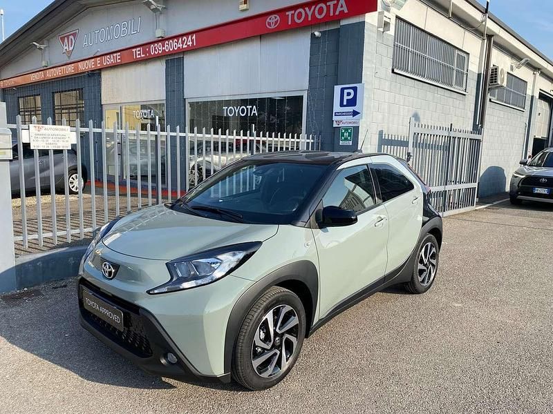 Taragon/black Nuova 2025 Toyota Aygo X Trend SUV | 16.550 € (Buon prezzo) - Immagine 1/4