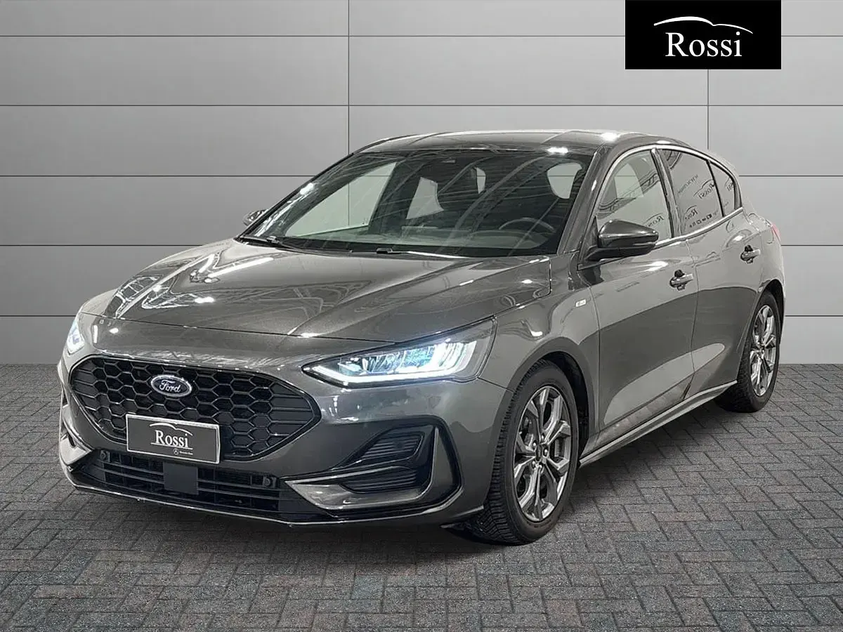 Käytetty Ford Focus ST-Line 116 HP (85 kW) 2024 Sedan