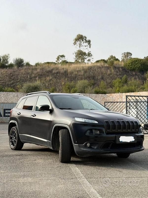 Usata Jeep Cherokee Longitude 140 CV (102 kW) 2015 Nero SUV
