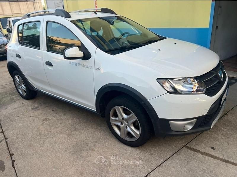 Usata Dacia Sandero 90 CV (66 kW) 2016 Bianco Berlina