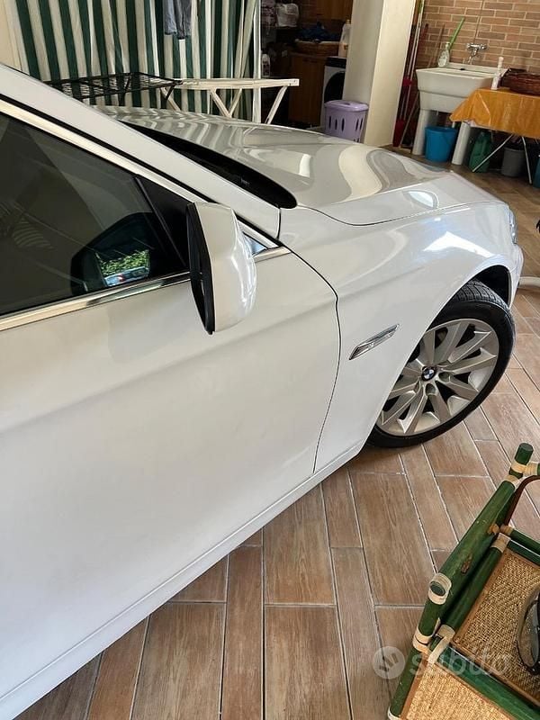Usata BMW 520 184 CV (135 kW) 2010 Bianco Station wagon