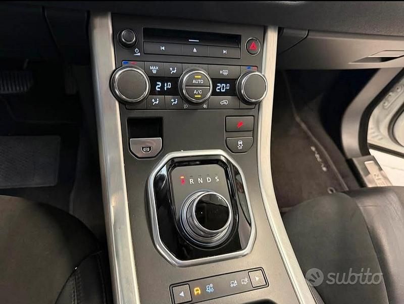 Usata Land Rover Range Rover evoque Black Edition 190 CV (139 kW) 2013 Bianco Station wagon