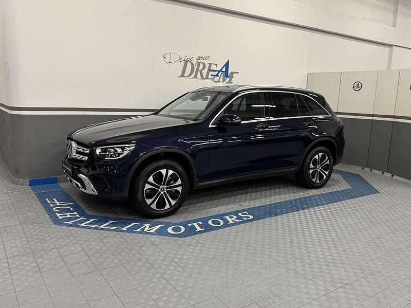 Usata Mercedes GLC300e Business 211 CV (155 kW) 2020 Blu canvansite SUV