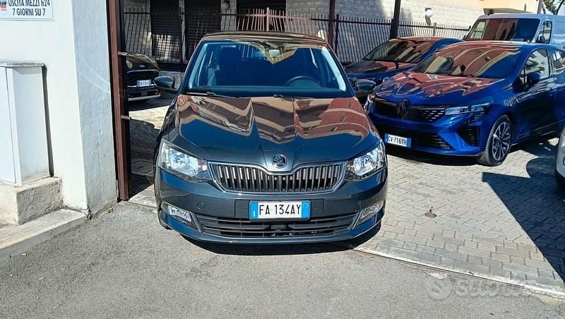 Usata Skoda Fabia Style 90 CV (66 kW) 2015 Grigio Berlina