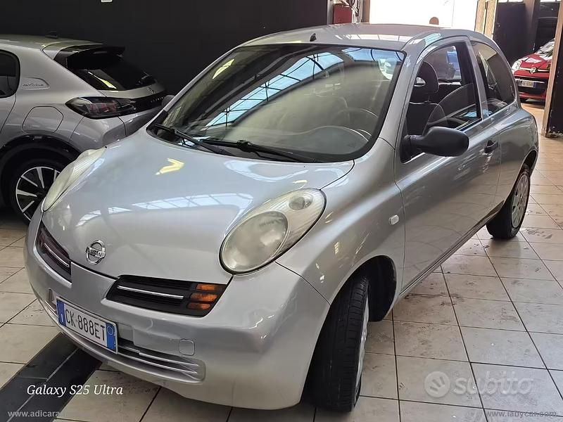 Usata Nissan Micra Visia 65 CV (47 kW) 2003 Grigio Utilitaria