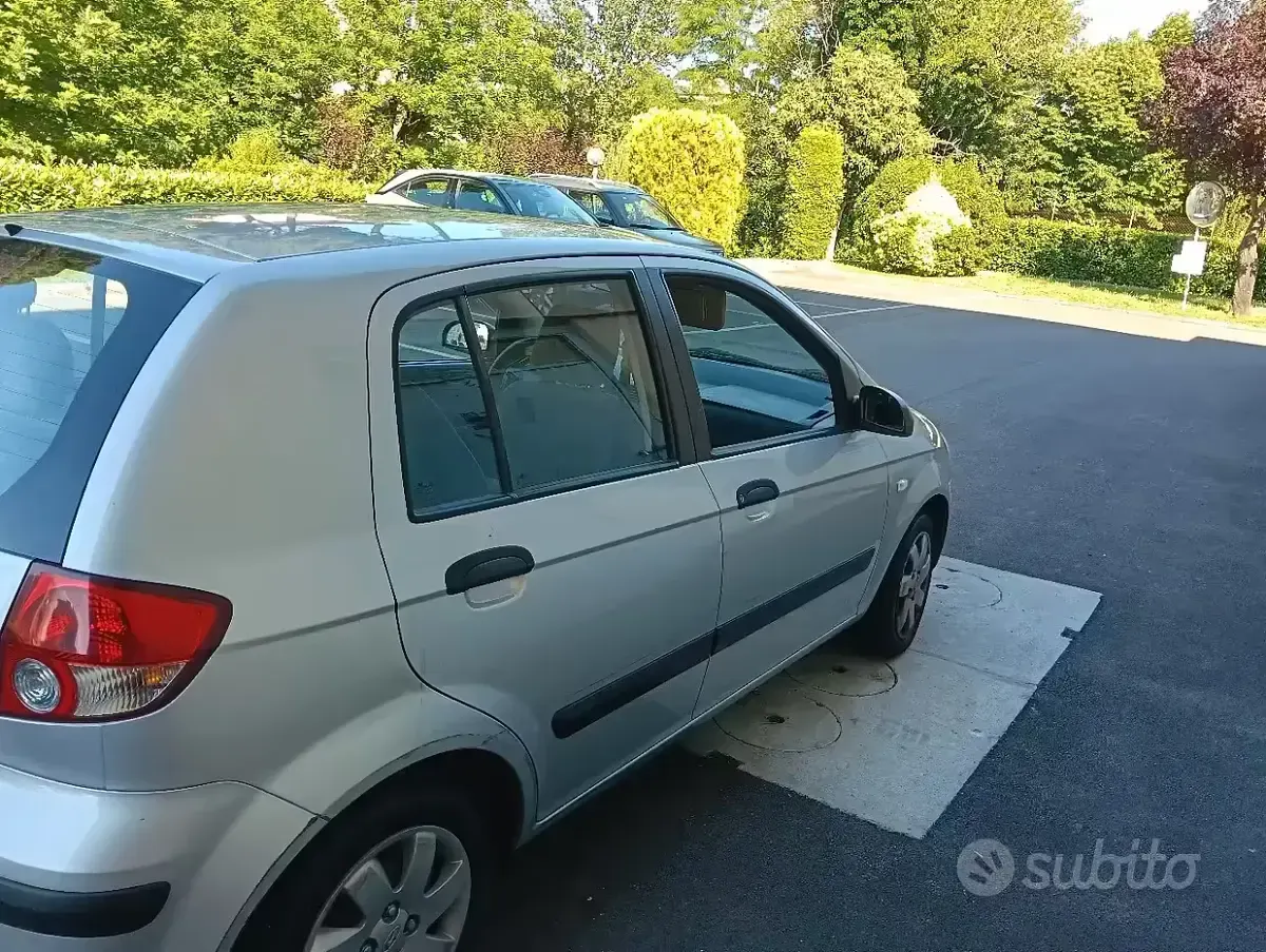 Usata Hyundai Getz 63 CV (46 kW) 2005 Grigio Utilitaria