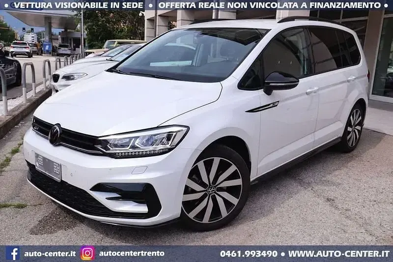 Usata VW Touran Executive 150 CV (110 kW) 2024 Bianco Monovolume