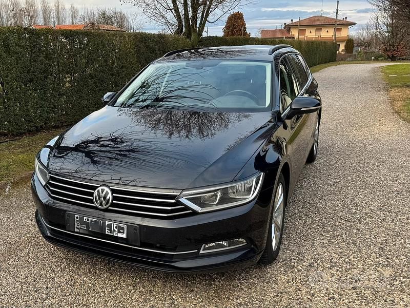 Usata VW Passat Business 120 CV (88 kW) 2019 Nero Station wagon