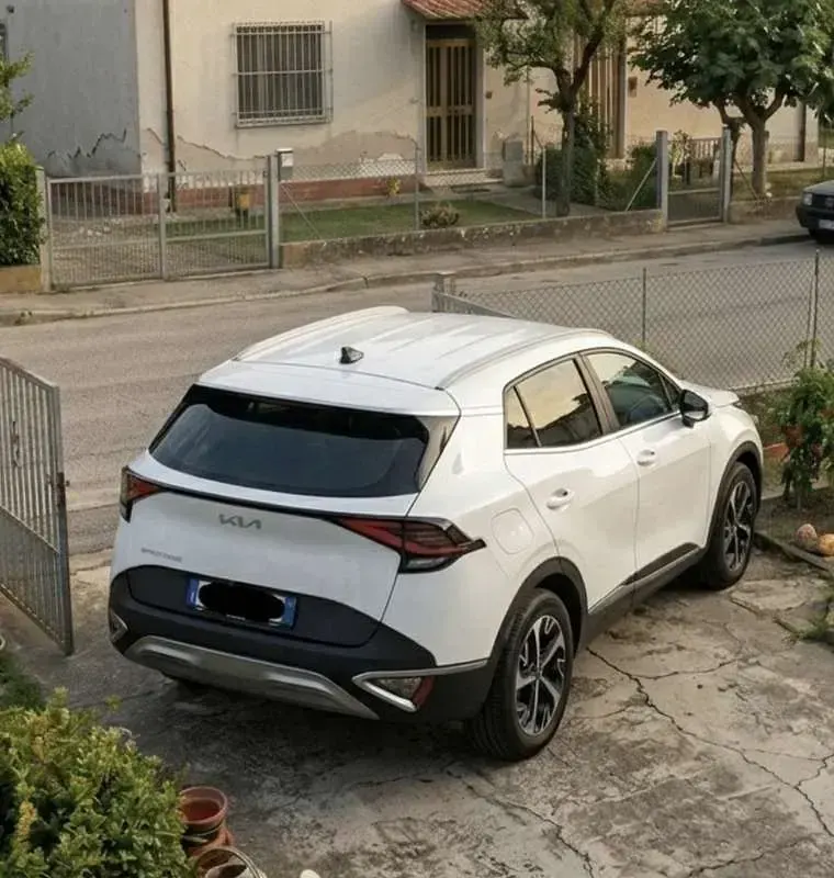 Usata Kia Sportage 136 CV (100 kW) 2024 Bianco SUV