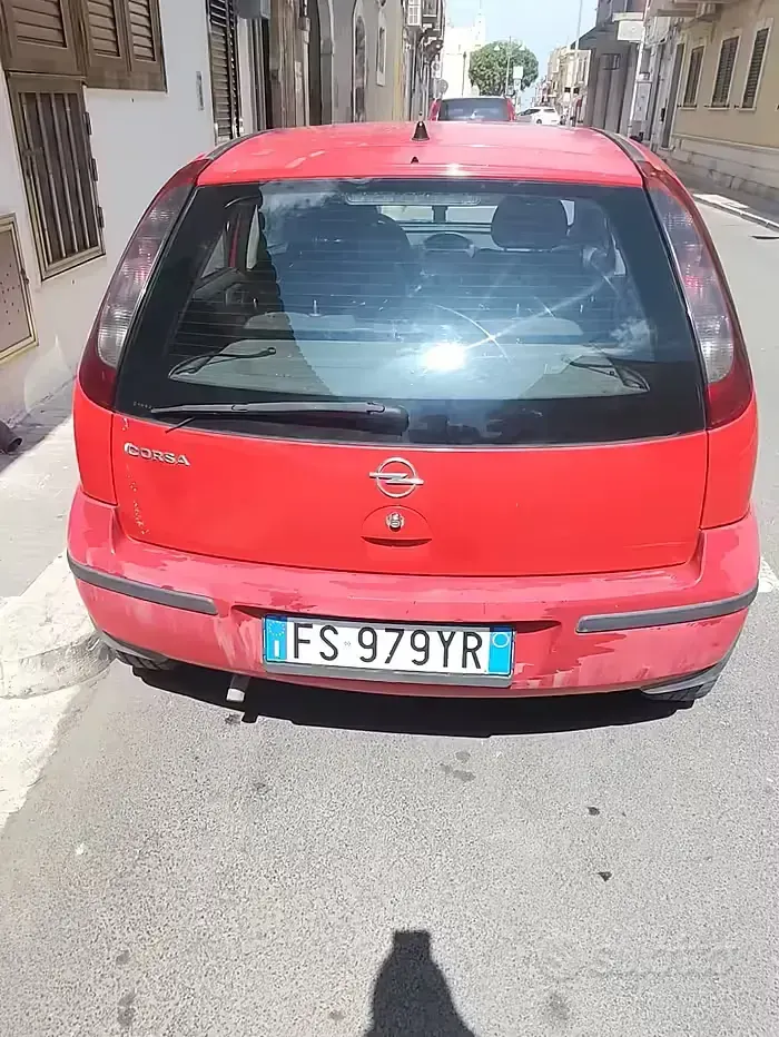 Usata Opel Corsa 58 CV (42 kW) 2003 Utilitaria