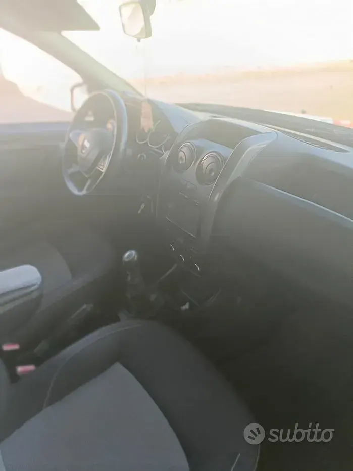 Usata Dacia Duster 109 CV (80 kW) 2017 Nero SUV