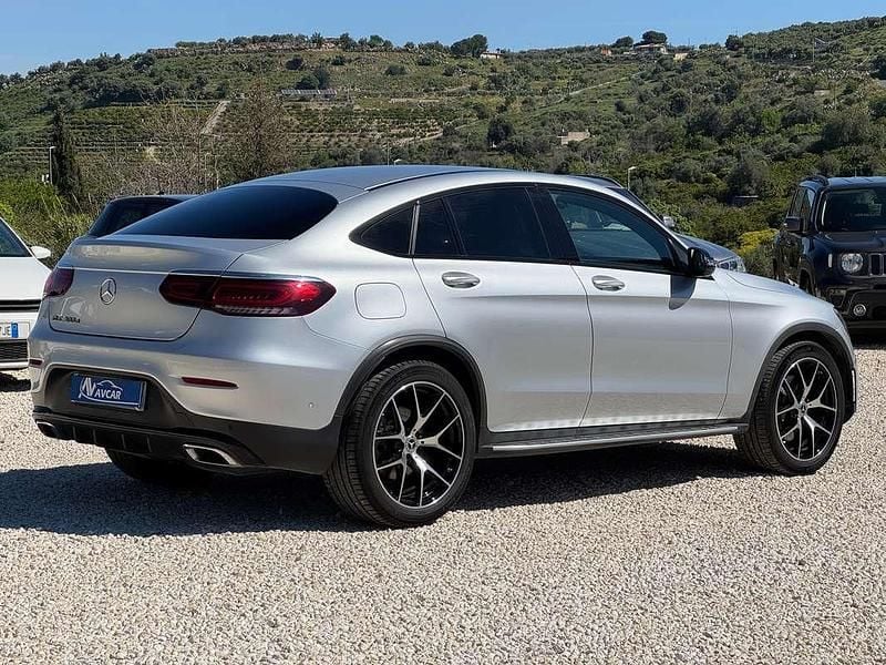 Usata Mercedes GLC300 Premium Plus 245 CV (180 kW) 2019 Argento Coupé