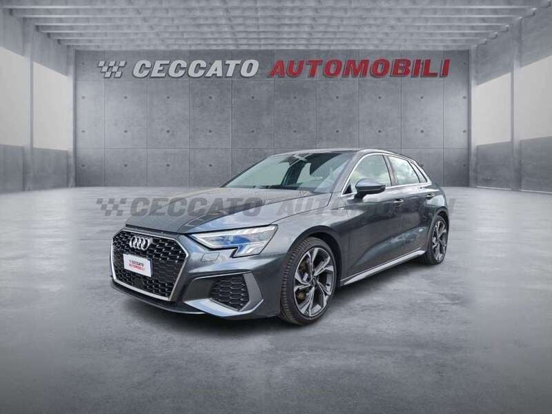 Grigio Usata 2023 Audi A3 Sportback S-Line Due volumi | 25.555 € (Super prezzo) - Immagine 1/4