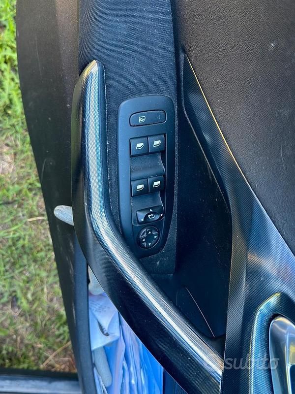 Usata Peugeot 2008 2017 Grigio SUV