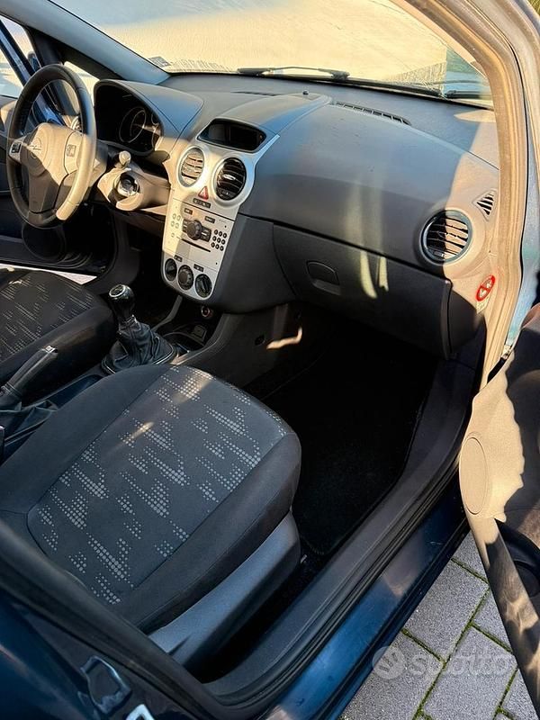 Usata Opel Corsa 2011 Utilitaria