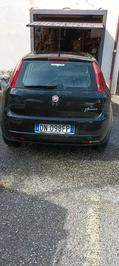 Usata Fiat Grande Punto Active 75 CV (55 kW) 2008 Nero Utilitaria