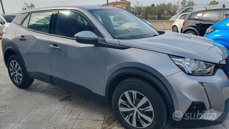 Usata Peugeot 2008 110 CV (80 kW) 2022 Grigio SUV