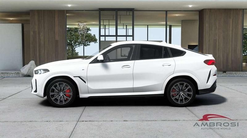 Nuova BMW X6 M Sport 298 CV (219 kW) 2026 Alpin white pastello SUV