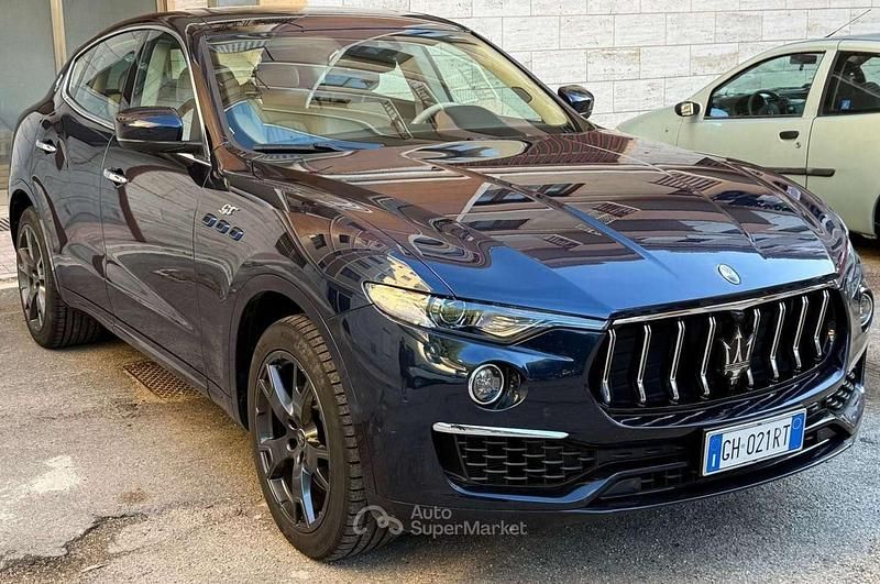 Usata Maserati Levante GT 330 CV (242 kW) 2022 Blu/azzurro SUV