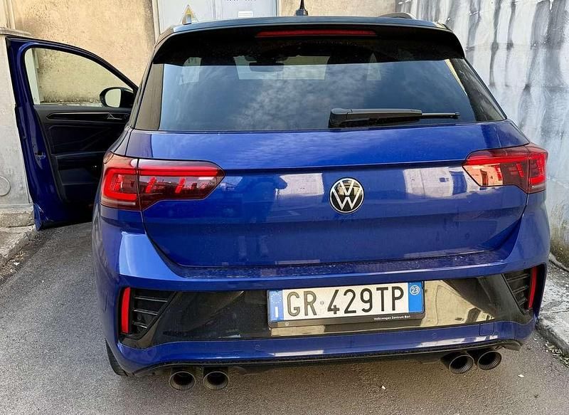 Usata VW T-Roc R 300 CV (220 kW) 2023 Blu/azzurro SUV