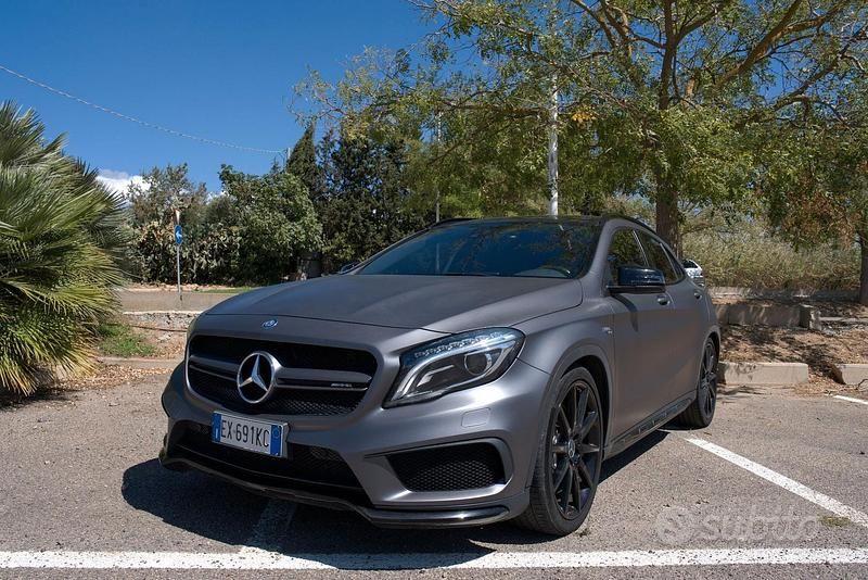 Argento Usata 2014 Mercedes GLA45 AMG AMG SUV | 25.900 € (Ottimo prezzo) - Immagine 1/4