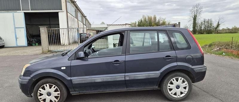 Usata Ford Fusion 101 CV (74 kW) 2006 Blu/azzurro Utilitaria