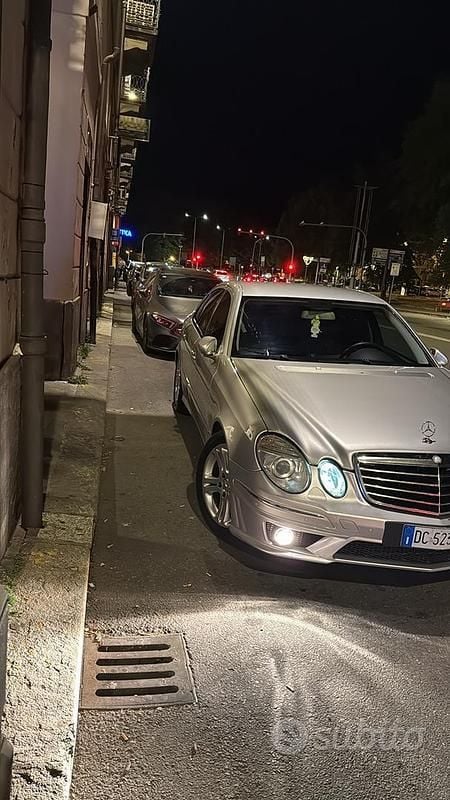 Usata Mercedes E320 Avantgarde 224 CV (164 kW) 2007 Grigio Berlina