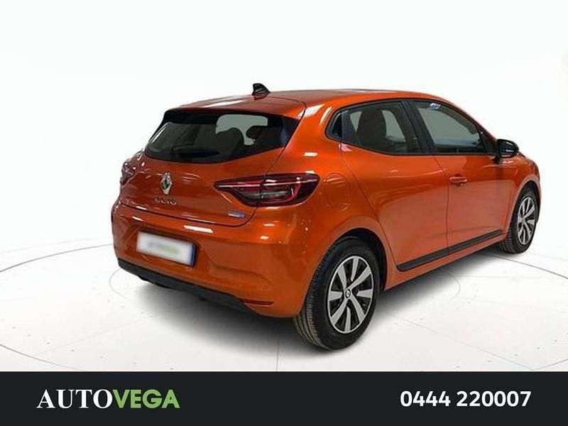 Usata Renault Clio V Business 140 CV (102 kW) 2023 Vari colori pastello Berlina