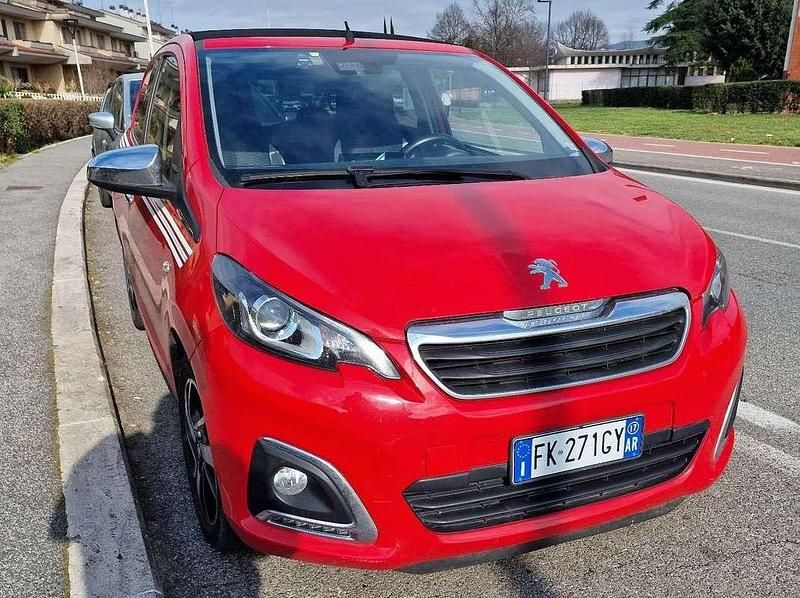Rosso Usata 2017 Peugeot 108 Allure Due volumi | 9400 € (Buon prezzo) - Immagine 1/4