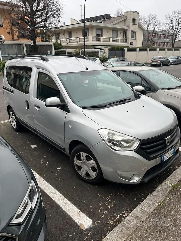 Usata Dacia Dokker 75 CV (55 kW) 2016 Grigio Monovolume