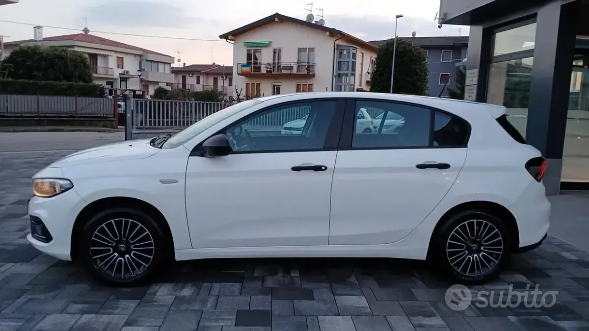 Usata Fiat Tipo 101 CV (74 kW) 2023 Bianco Berlina