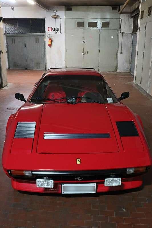 Usata Ferrari 208 219 CV (161 kW) 1982 Rosso Coupé