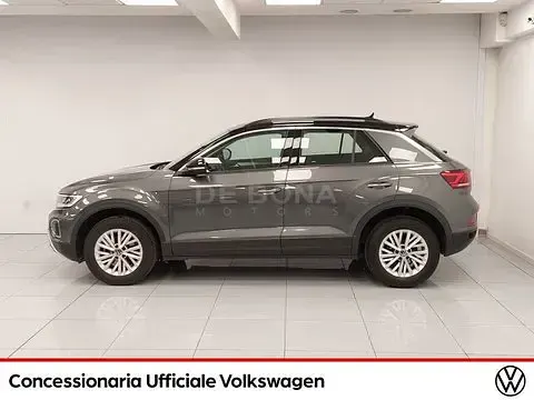Usata VW T-Roc Life 116 CV (85 kW) 2025 Grigio SUV