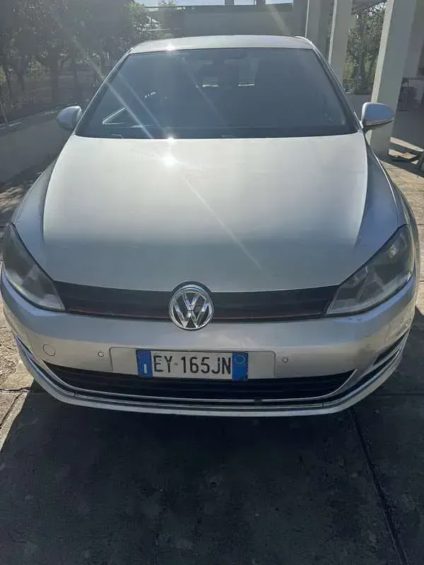 Second-hand VW Golf VII Highline 110 CP (80 kW) 2015 Berlinǎ