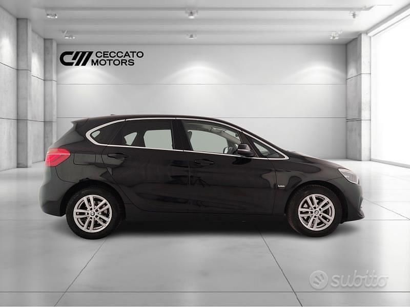 Begagnad BMW 216 Active Tourer Luxury Line 116 HK (85 kW) 2019 Svart Minibuss