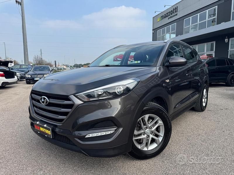 Usata Hyundai Tucson Xpossible 158 CV (116 kW) 2016 Grigio SUV
