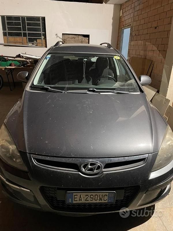 Usata Hyundai i30 109 CV (80 kW) 2010 Grigio Berlina