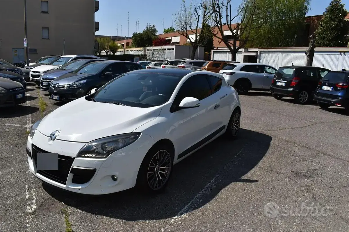 Usata Renault Mégane Coupé 160 CV (117 kW) 2009 Bianco Coupé