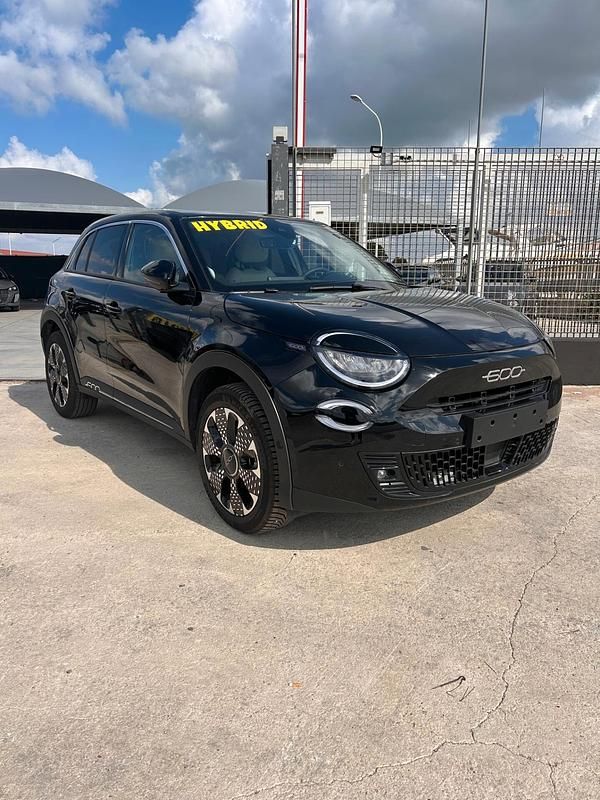 Usata Fiat 600 La Prima 100 CV (73 kW) 2024 Nero SUV