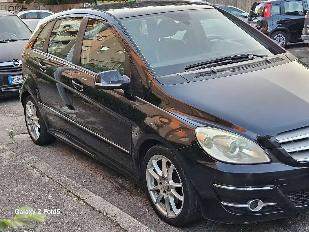 Usata Mercedes B180 109 CV (80 kW) 2009 Nero Monovolume